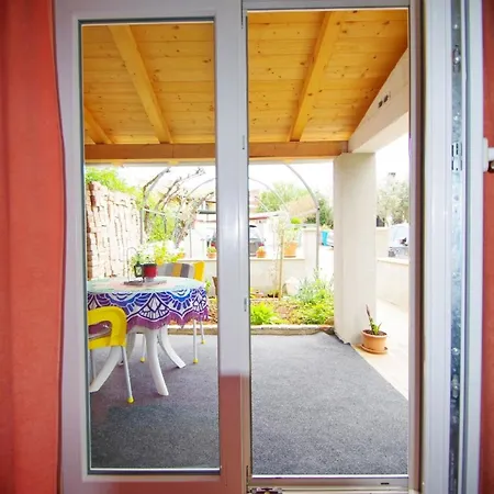 Apartmán Studio-wohnung In Der Naehe Des Meeres Štinjan